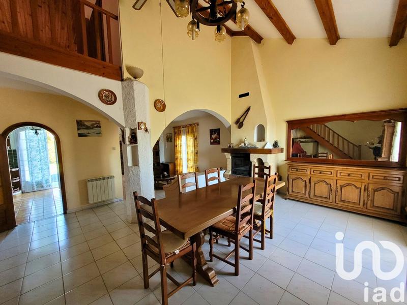 Maison - 200 m² - 7 pièces