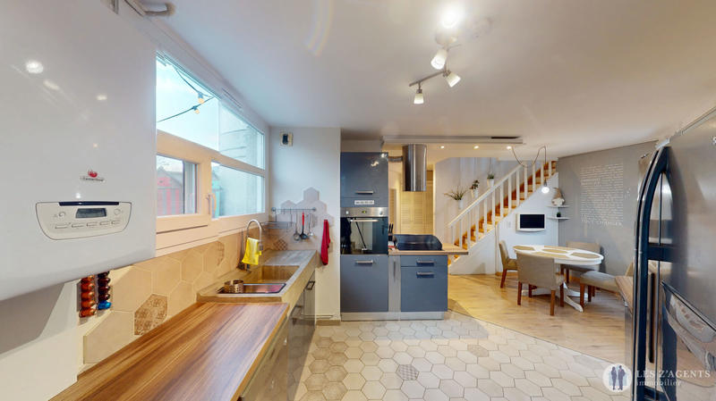 Appartement - 100 m² - 5 pièces