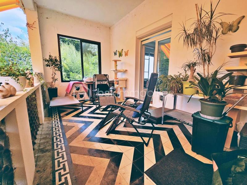 Maison - 265 m² - 8 pièces