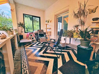 Maison - 265 m² - 8 pièces