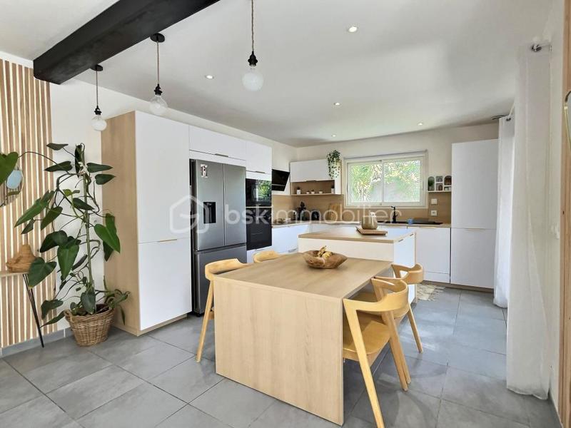 Maison - 150 m² - 5 pièces