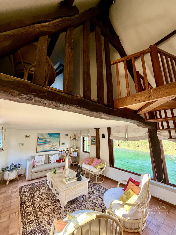 Maison - 322 m² - 7 pièces