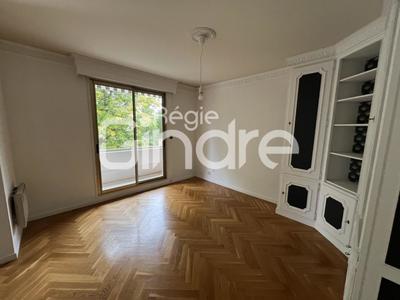 Appartement - 93 m² - 4 pièces