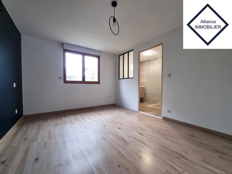 Maison - 215 m² - 8 pièces