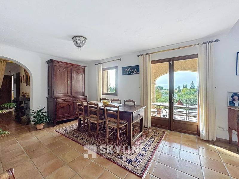 Maison - 134 m² - 5 pièces