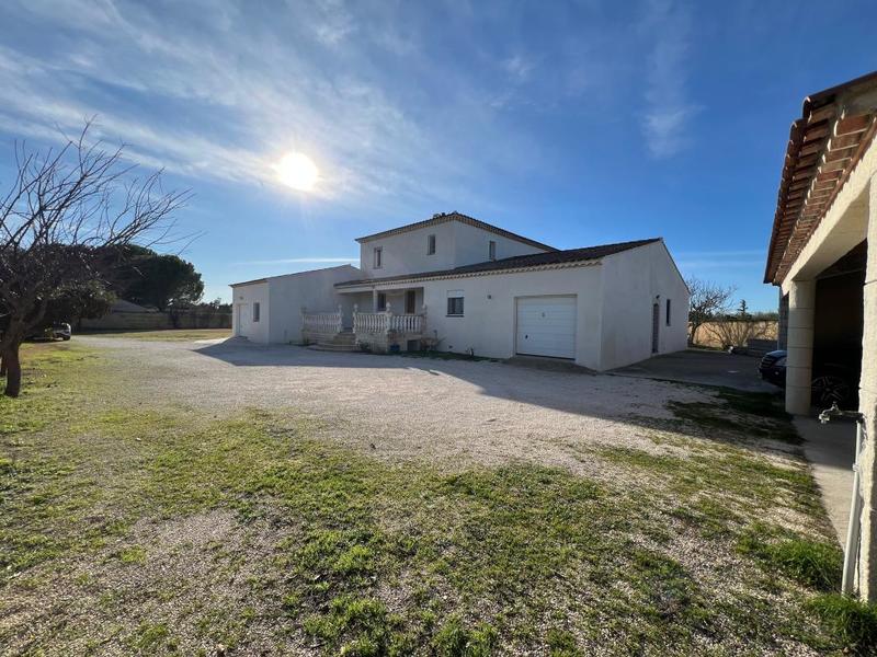 Maison - 250 m² - 9 pièces