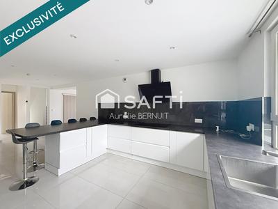 Maison - 163 m² - 8 pièces