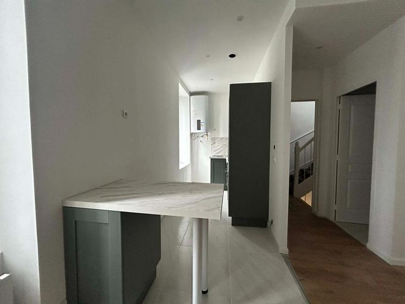 Studio - 30 m² - 1 pièce