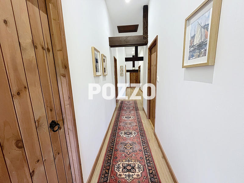Maison - 223 m² - 6 pièces