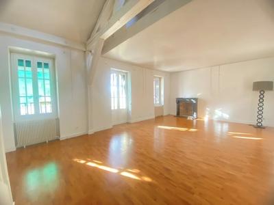 Duplex - 122 m² - 5 pièces