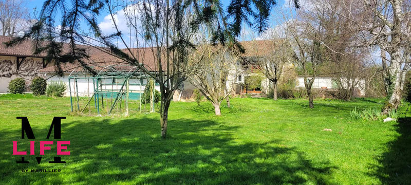 Maison - 251 m² - 6 pièces