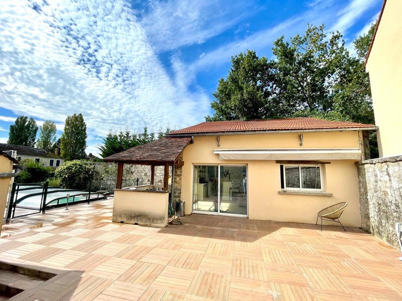 Maison ancienne - 235 m² - 11 pièces