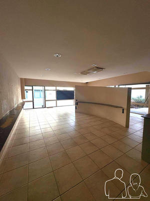 Local commercial - 90 m² - 3 pièces