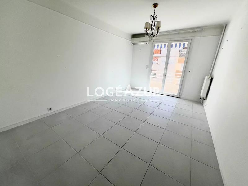Appartement - 80 m² - 3 pièces