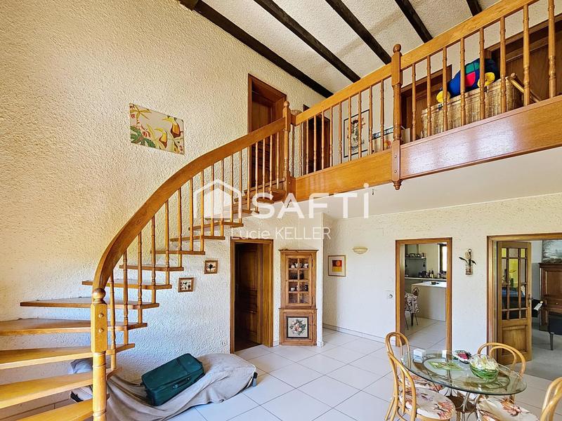 Maison - 230 m² - 7 pièces