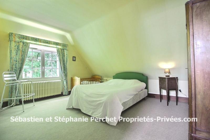 Maison - 229 m² - 8 pièces