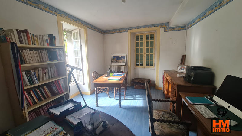 Maison - 298 m² - 11 pièces