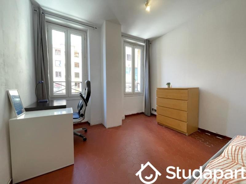 Chambre - 9 m² - 1 pièce