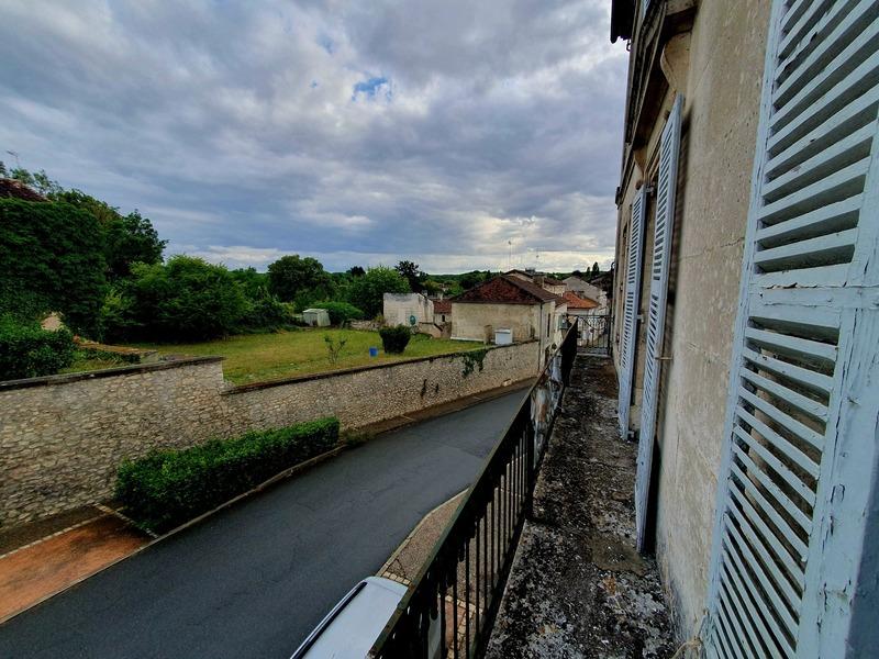 Maison - 185 m² - 9 pièces