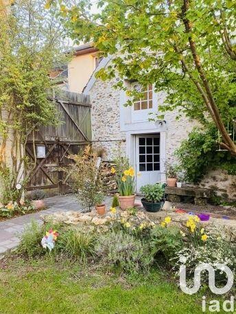 Maison - 258 m² - 8 pièces