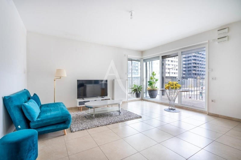 Appartement - 82 m² - 3 pièces