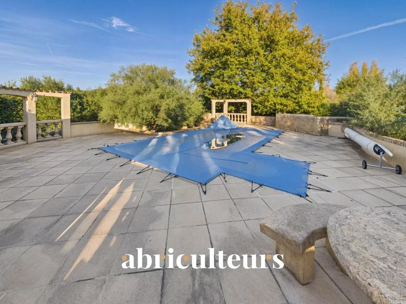 Maison - 180 m² - 7 pièces