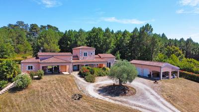 Maison - 190 m² - 5 pièces