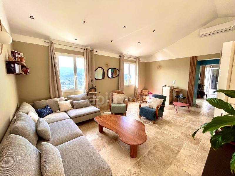 Villa - 162 m² - 6 pièces