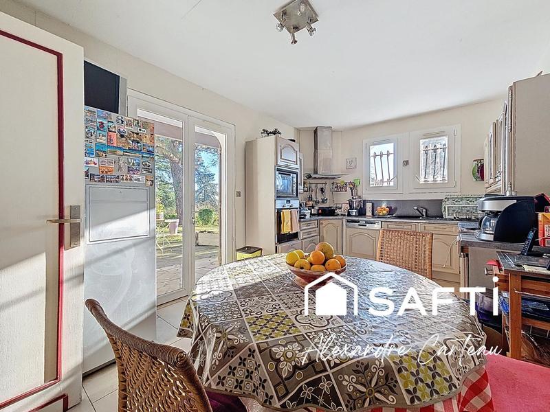 Maison - 210 m² - 8 pièces