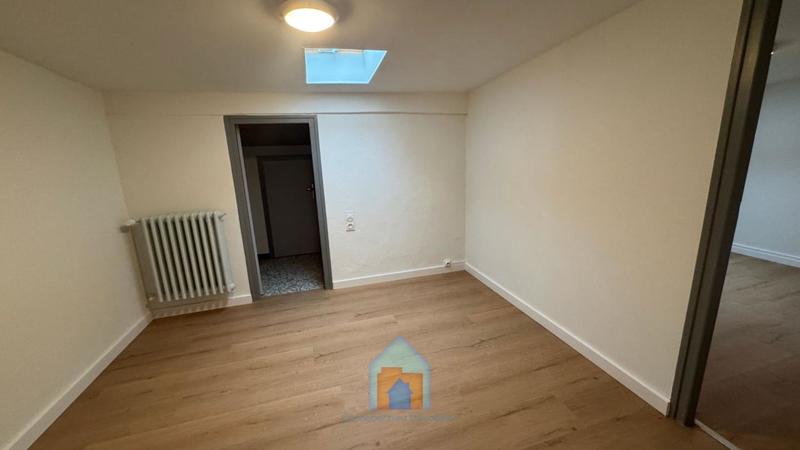 Maison ancienne - 257 m² - 10 pièces