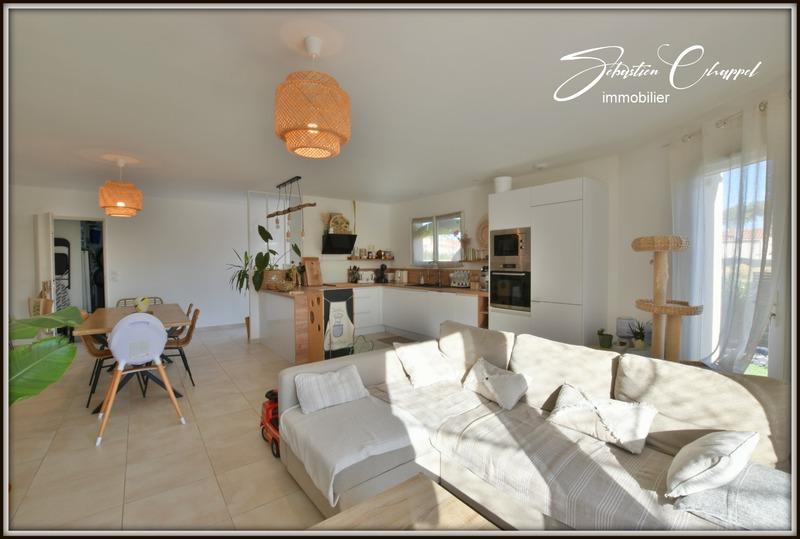 Maison - 86 m² - 4 pièces