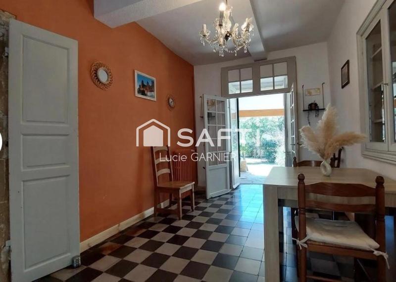 Maison - 300 m² - 13 pièces