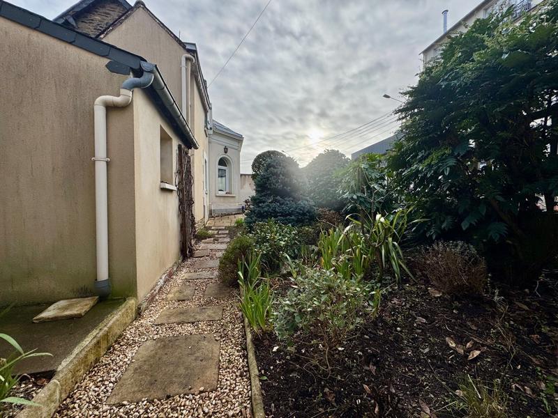 Maison - 64 m² - 4 pièces