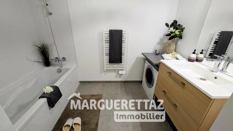 Appartement - 85 m² - 4 pièces