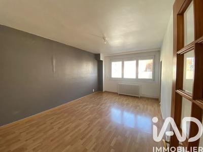 Appartement - 99 m² - 3 pièces