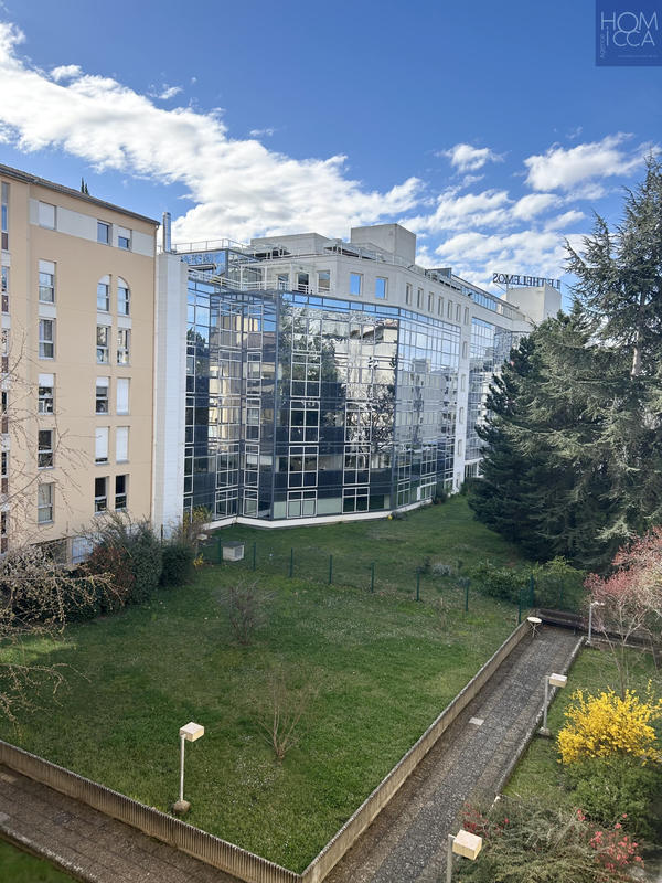 Appartement - 77 m² - 3 pièces