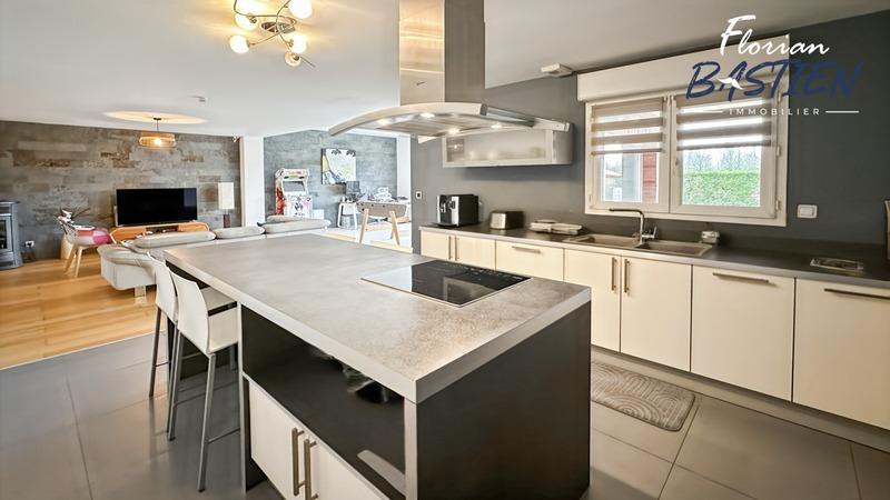 Maison - 180 m² - 7 pièces