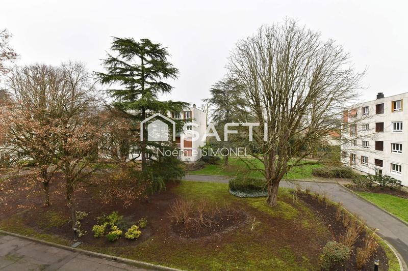 Appartement - 99 m² - 6 pièces