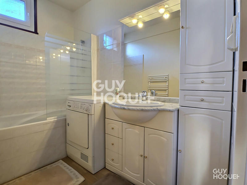 Appartement - 85 m² - 5 pièces