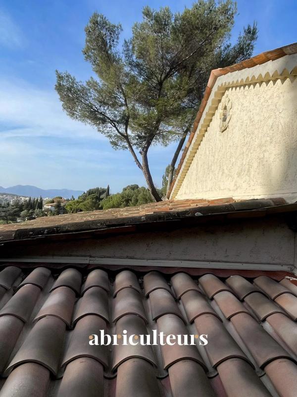 Villa - 227 m² - 7 pièces