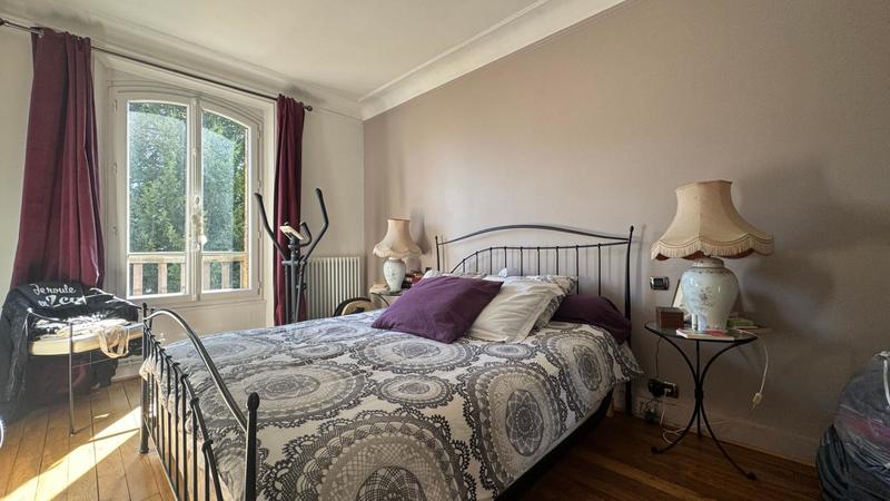 Maison - 203 m² - 6 pièces