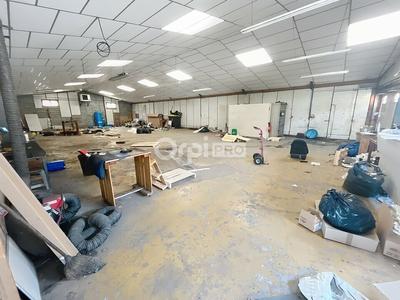 Local commercial - 551 m²