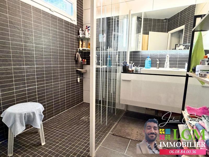 Maison - 99 m² - 5 pièces