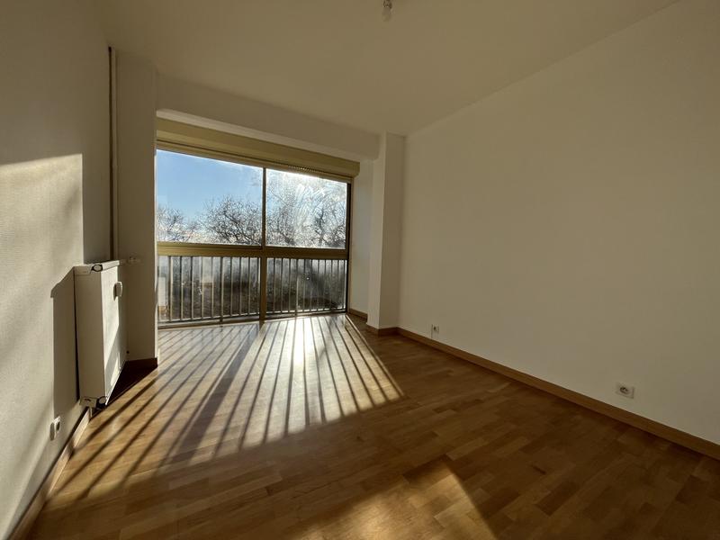 Appartement - 100 m² - 5 pièces