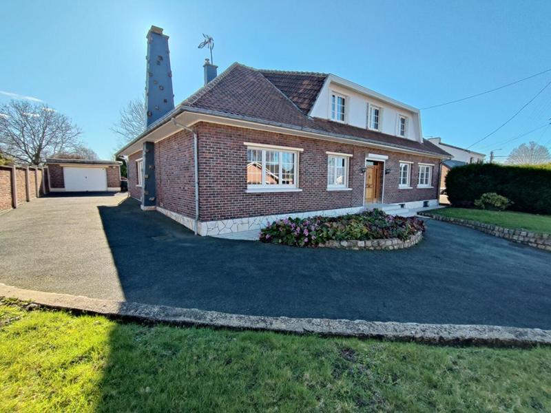 Maison - 282 m² - 10 pièces