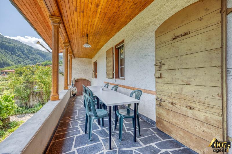 Maison - 182 m² - 7 pièces