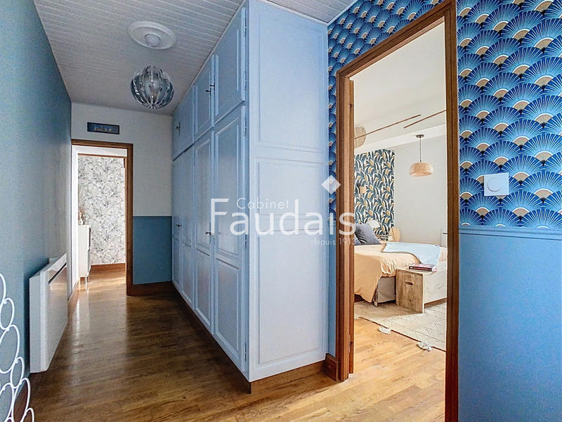 Propriété - 464 m² - 17 pièces