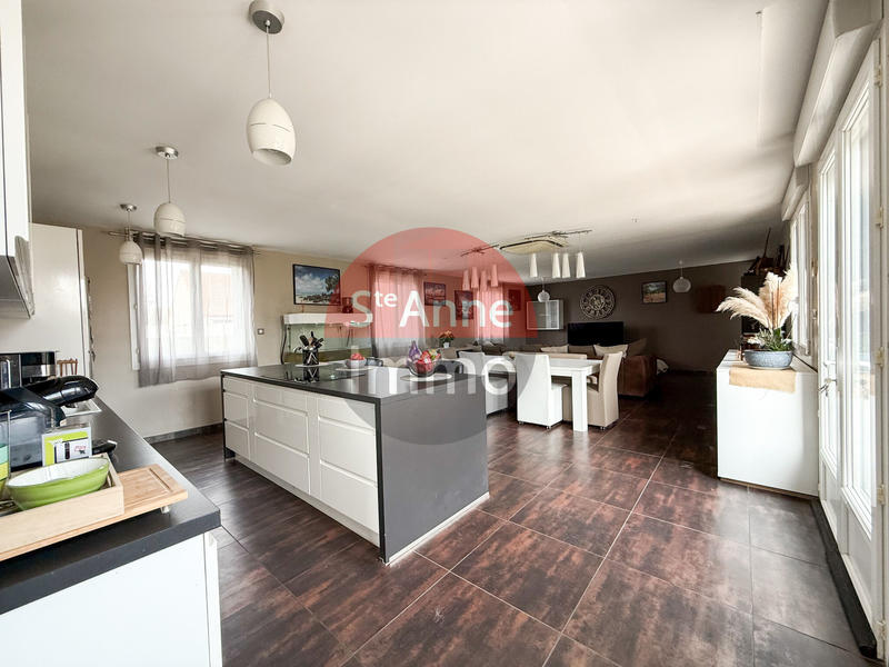 Maison - 192 m² - 6 pièces