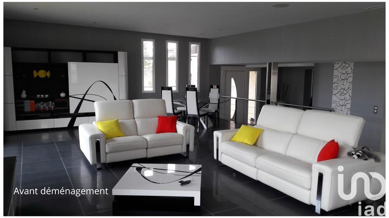 Maison - 242 m² - 7 pièces