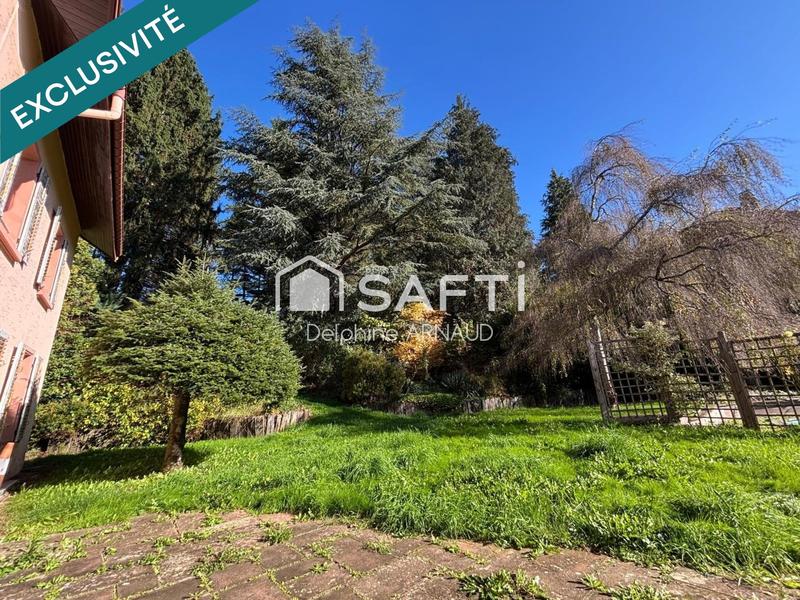 Maison - 186 m² - 12 pièces